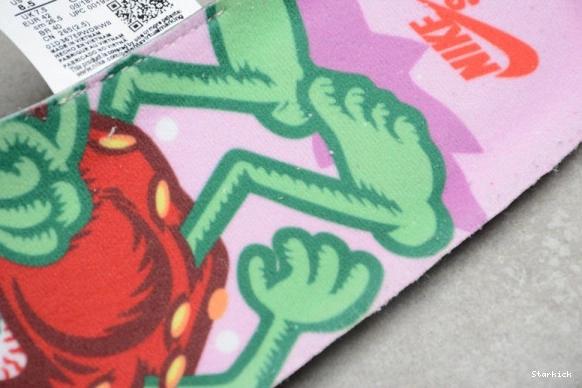 low"strawberry SB CW7093-601 cough" Dunk Nike 0108